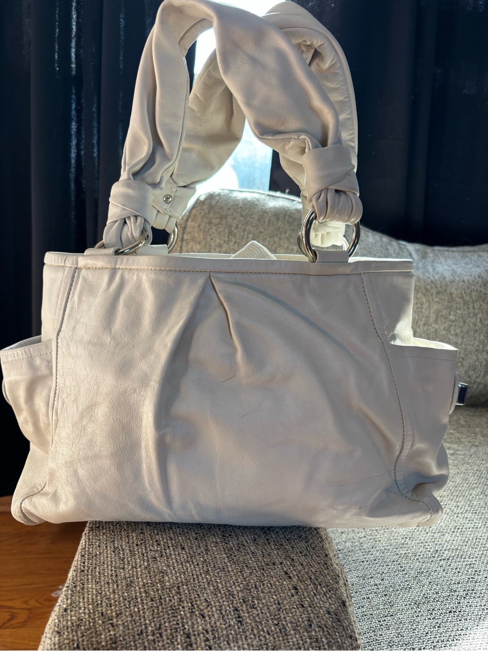 Coach Off White Leather Shoulder Tote with Turnlock Detail - Picture 3 of 15